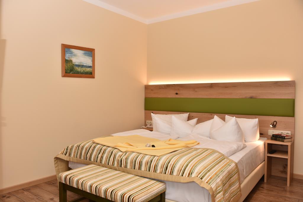 Romantik Hotel Fischerwiege Ahrenshoop Exterior photo
